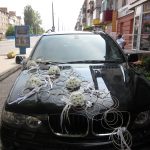 білі прикраси на авто Хризантема+Ротанг